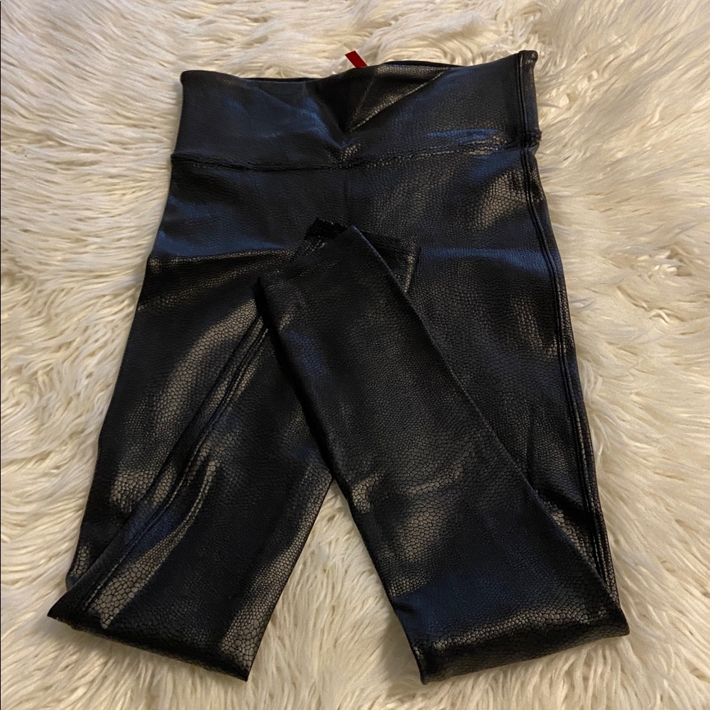 SPANX Black Leggings inseam 27” waist 24” elastic BNWOT see all photos - Picture 7 of 8